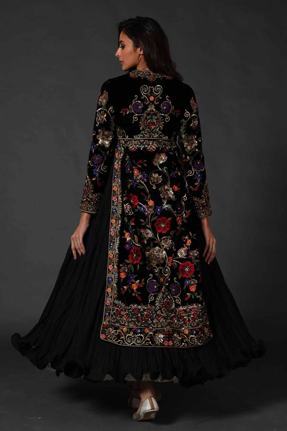 Black Chanderi Embroidered Slit Anarkali Set - Image 2