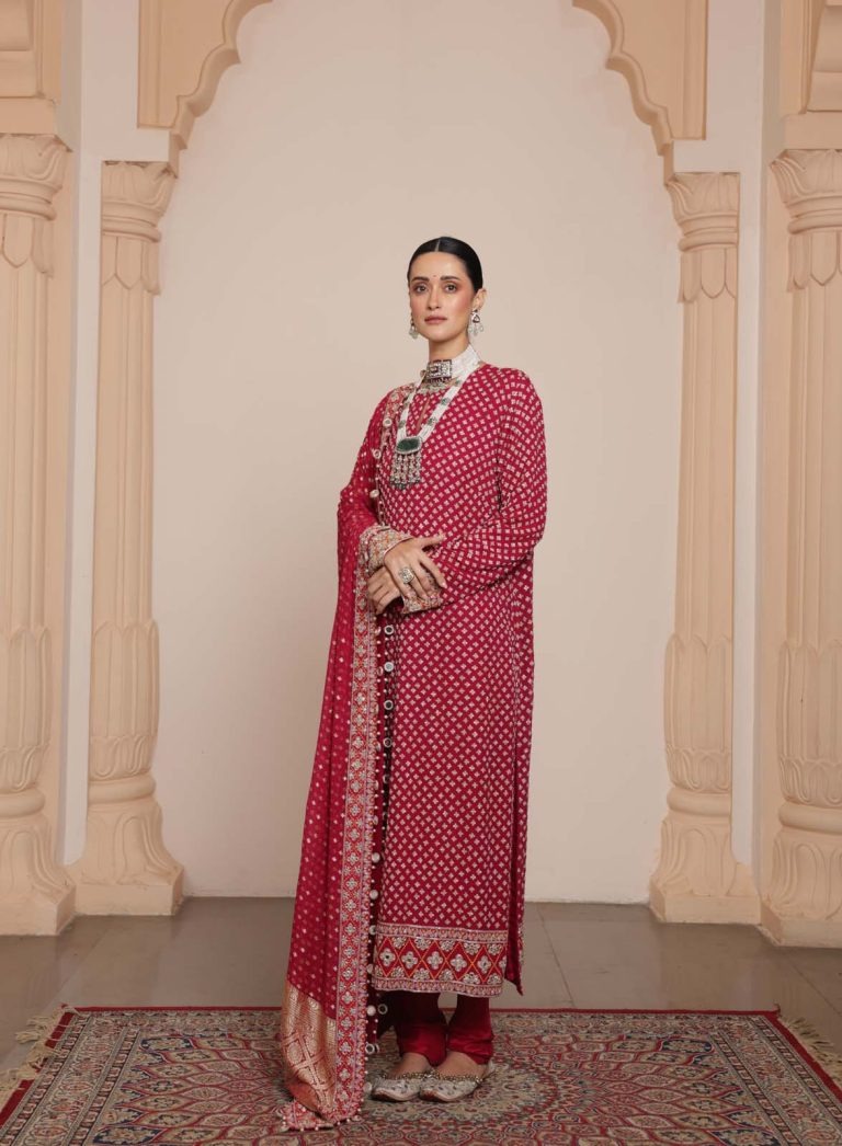 Blossom Radiance Kurta Set - Image 3
