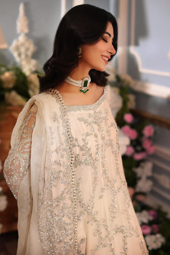 Ivory Handloom Kalidaar Bridal Set - Image 5